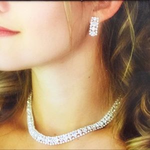 Stunning bridal/ formal jewellery set